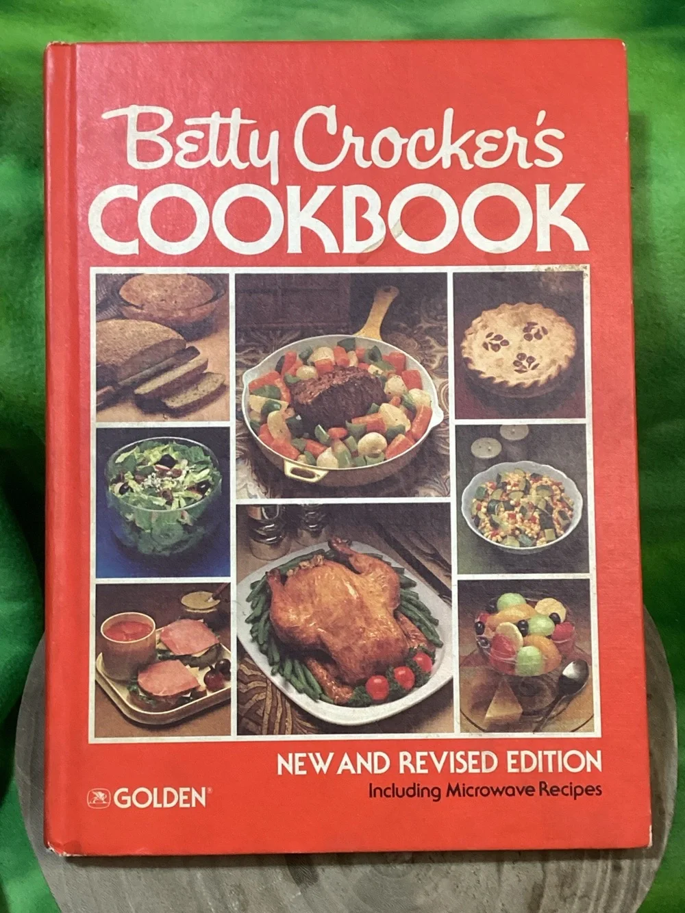 Betty Crocker Red Cookbook New & Revised 1978 Hardback Edition 400 Pages